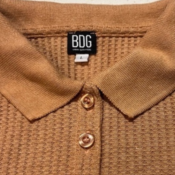 Urban Outfitters | BDG | Waffle Knit Cropped Collared Short Sleeve Crop Top - Picture 3 of 4